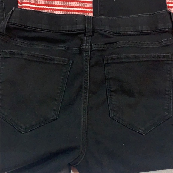 Black skinny jeans - Picture 2 of 4